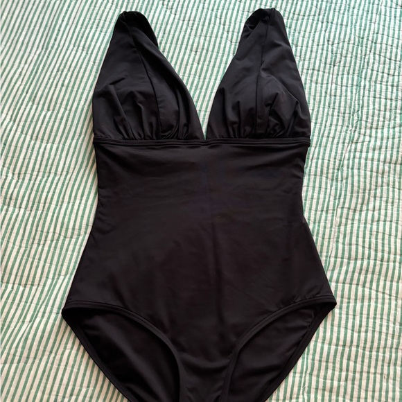 Carmen Marc Valvo One Piece Swimsuit Size 8 NWOT - Picture 3 of 6